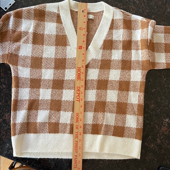 LOFT V-Neck Sweater in Brown and Cream Checkered - Picture 5 of 5
